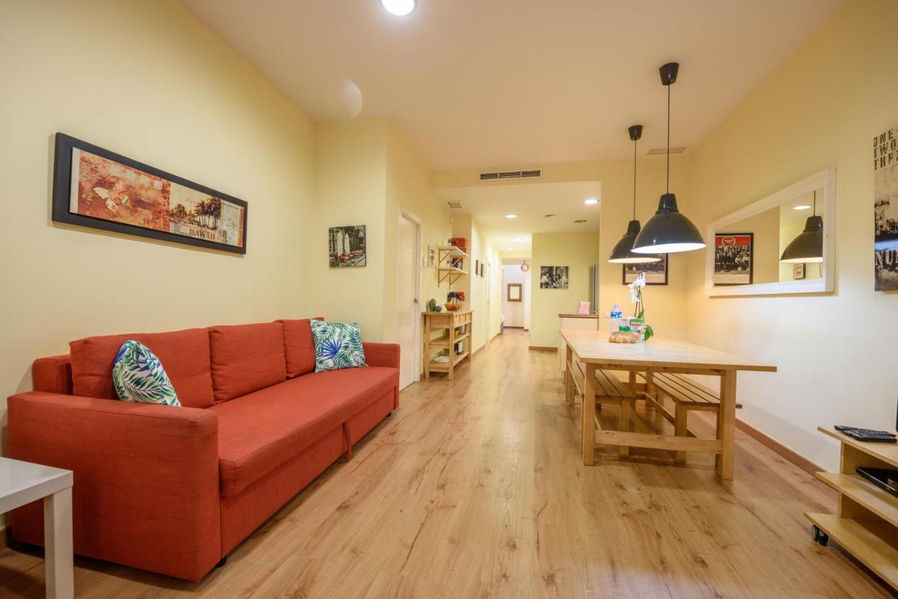 Ramblasrentals Chic & Spacious Flat Pool Table 15M Ramblas - Parking - Wifi Barcellona Esterno foto