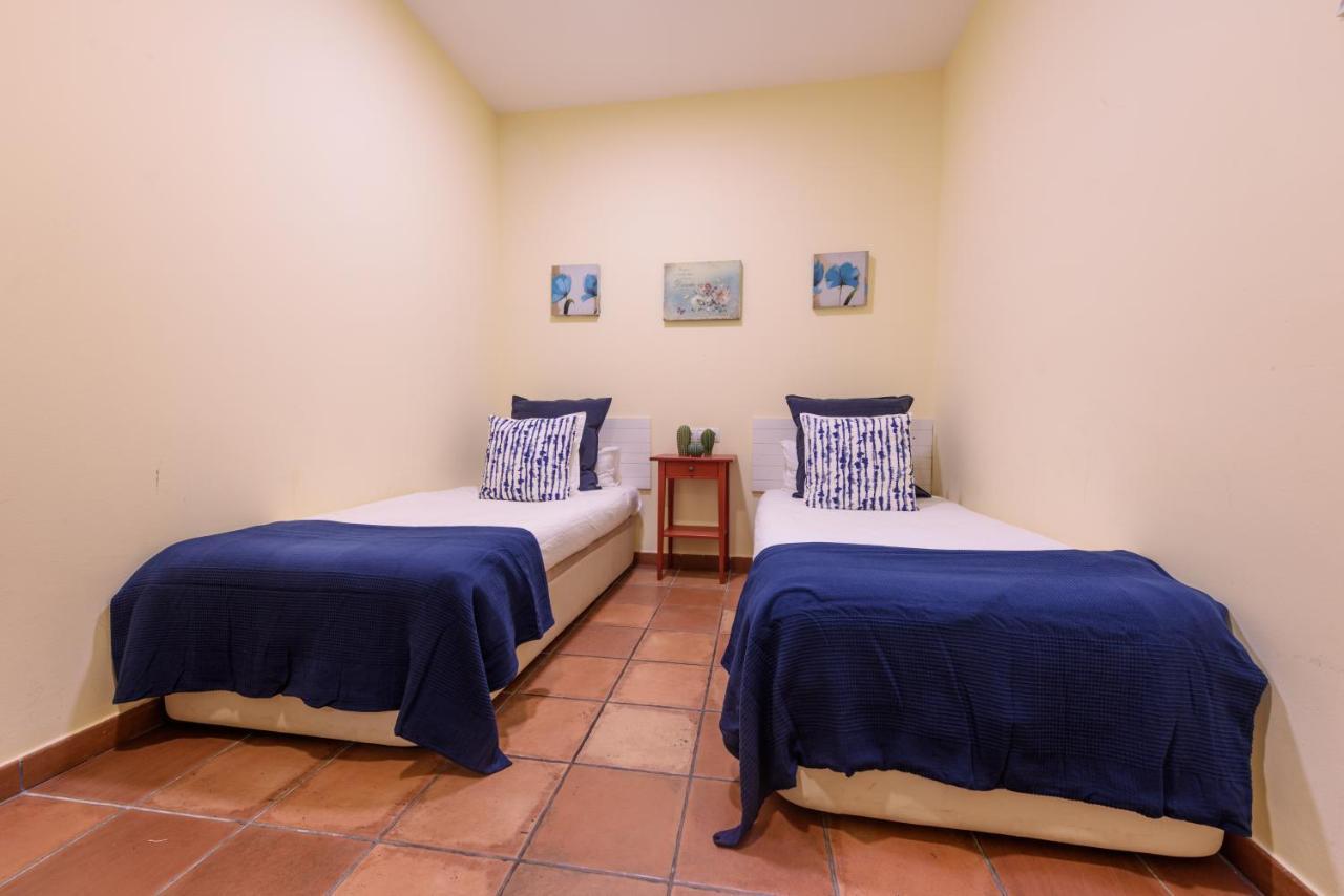 Ramblasrentals Chic & Spacious Flat Pool Table 15M Ramblas - Parking - Wifi Barcellona Esterno foto