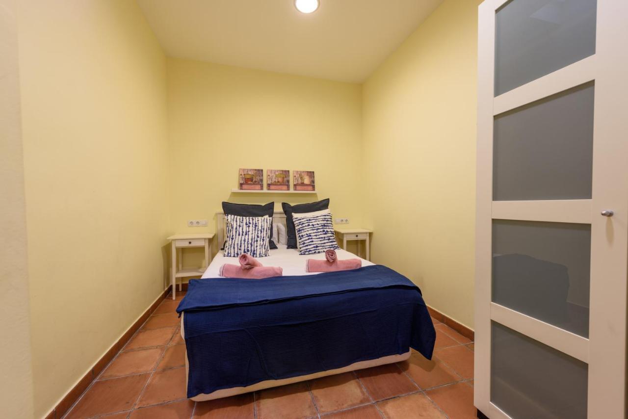 Ramblasrentals Chic & Spacious Flat Pool Table 15M Ramblas - Parking - Wifi Barcellona Esterno foto