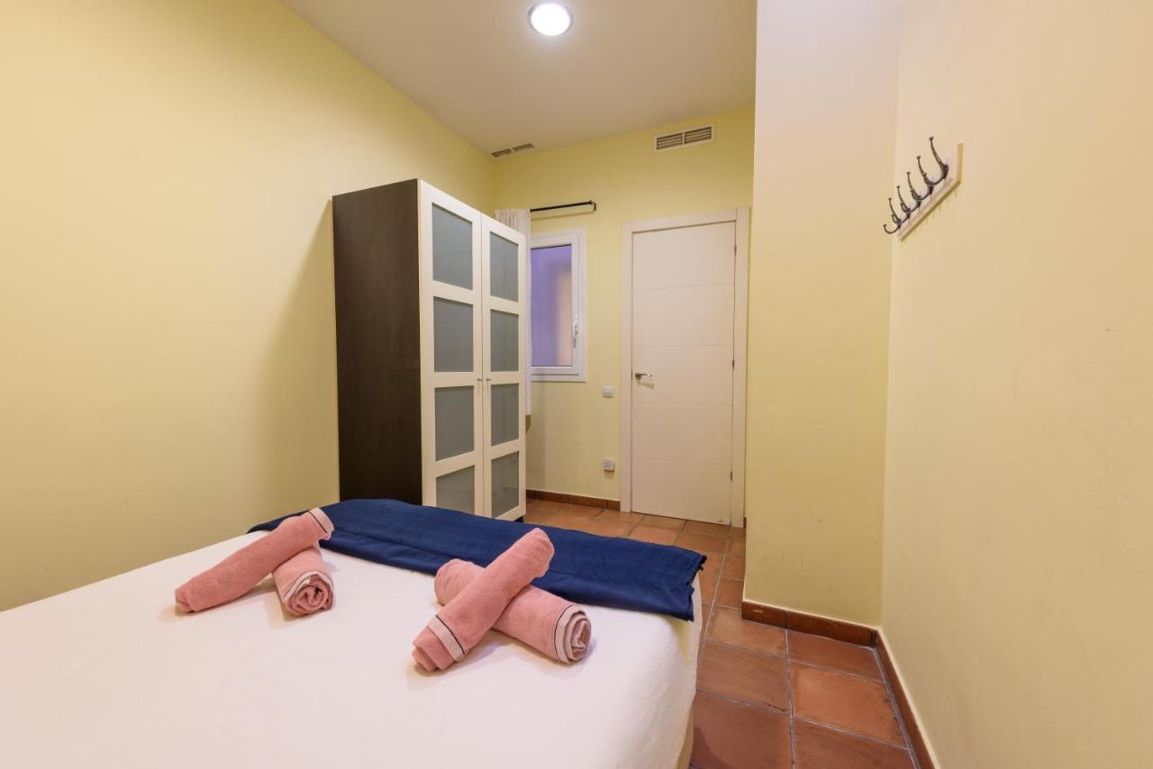 Ramblasrentals Chic & Spacious Flat Pool Table 15M Ramblas - Parking - Wifi Barcellona Esterno foto