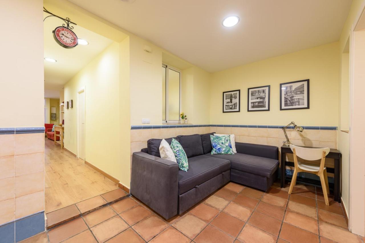 Ramblasrentals Chic & Spacious Flat Pool Table 15M Ramblas - Parking - Wifi Barcellona Esterno foto