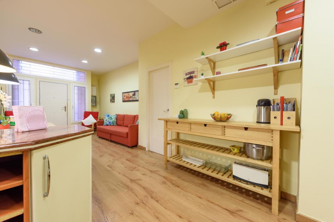 Ramblasrentals Chic & Spacious Flat Pool Table 15M Ramblas - Parking - Wifi Barcellona Esterno foto